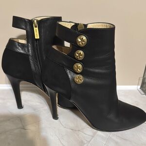 Preloved Black Leather Ankle Boots with Gold Accents